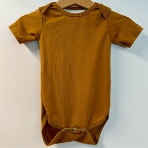 Copper Pearl Onesie | Camel | 3-6mos